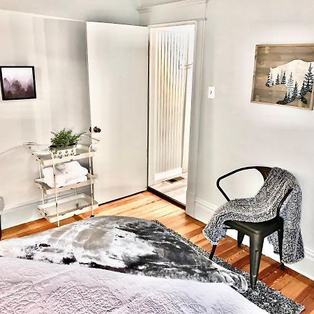 Newly Renovated Cozy Home Minutes From Broadmoor And Downtown Colorado Springs Luaran gambar