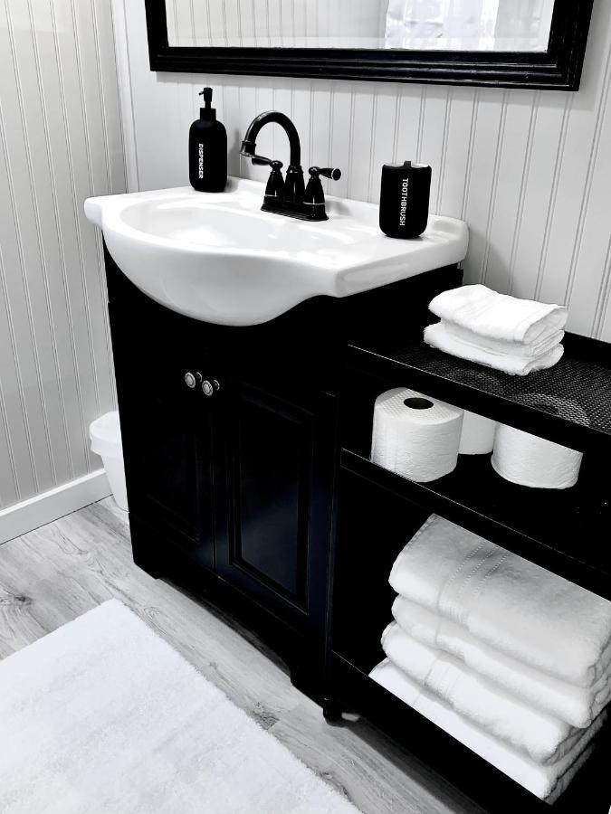 Newly Renovated Cozy Home Minutes From Broadmoor And Downtown Colorado Springs Luaran gambar