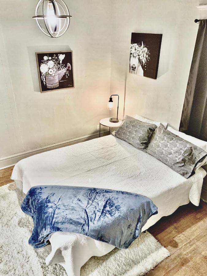 Newly Renovated Cozy Home Minutes From Broadmoor And Downtown Colorado Springs Luaran gambar