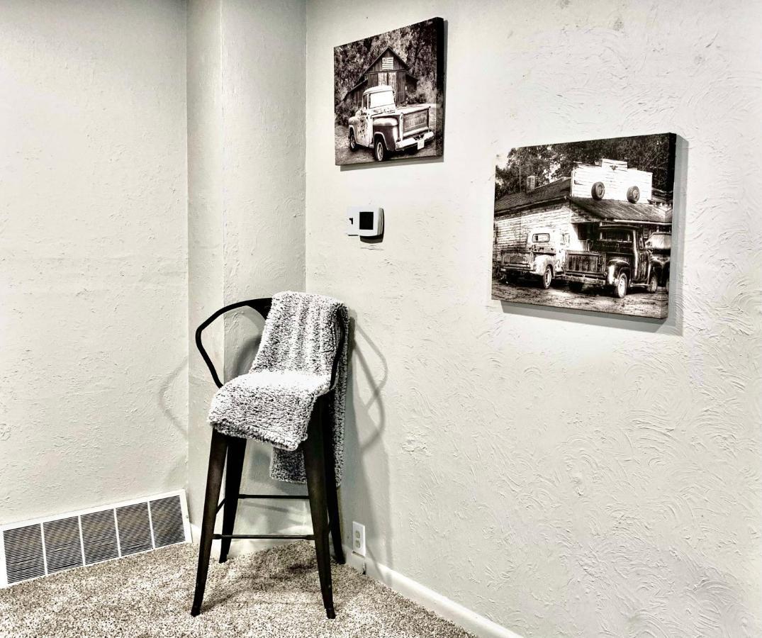 Newly Renovated Cozy Home Minutes From Broadmoor And Downtown Colorado Springs Luaran gambar