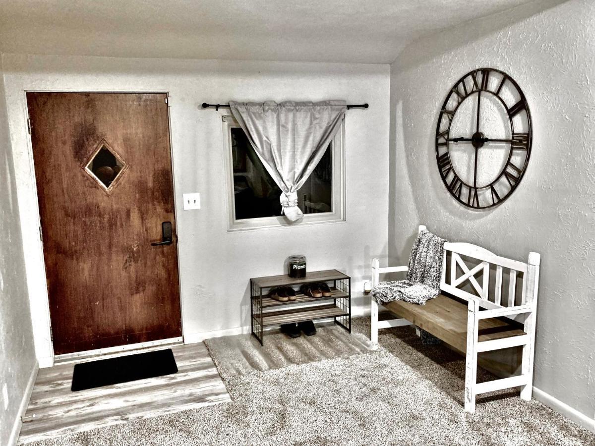 Newly Renovated Cozy Home Minutes From Broadmoor And Downtown Colorado Springs Luaran gambar