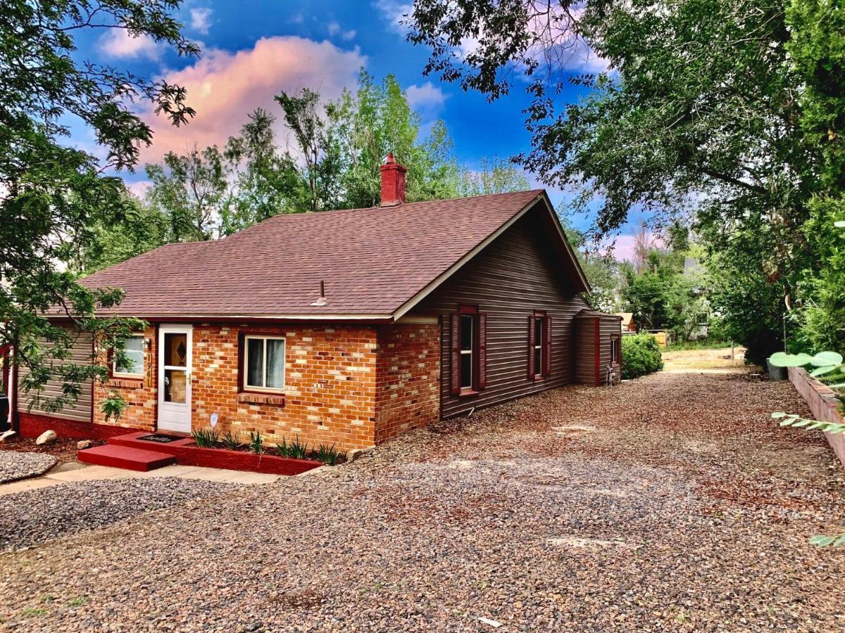 Newly Renovated Cozy Home Minutes From Broadmoor And Downtown Colorado Springs Luaran gambar